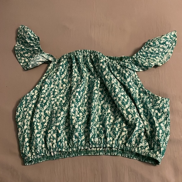 Pink Lily two piece outfit - Picture 3 of 6